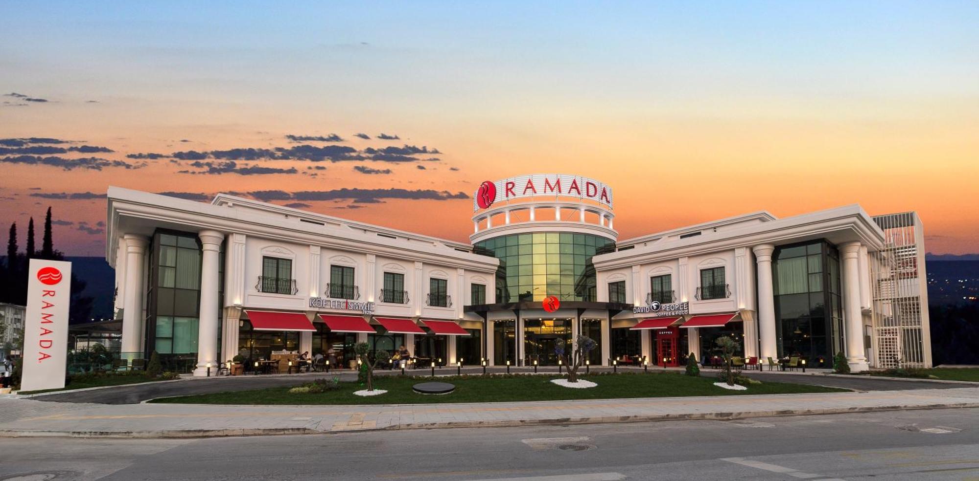 Ramada by Wyndham Sakarya Hotel Bagian luar foto