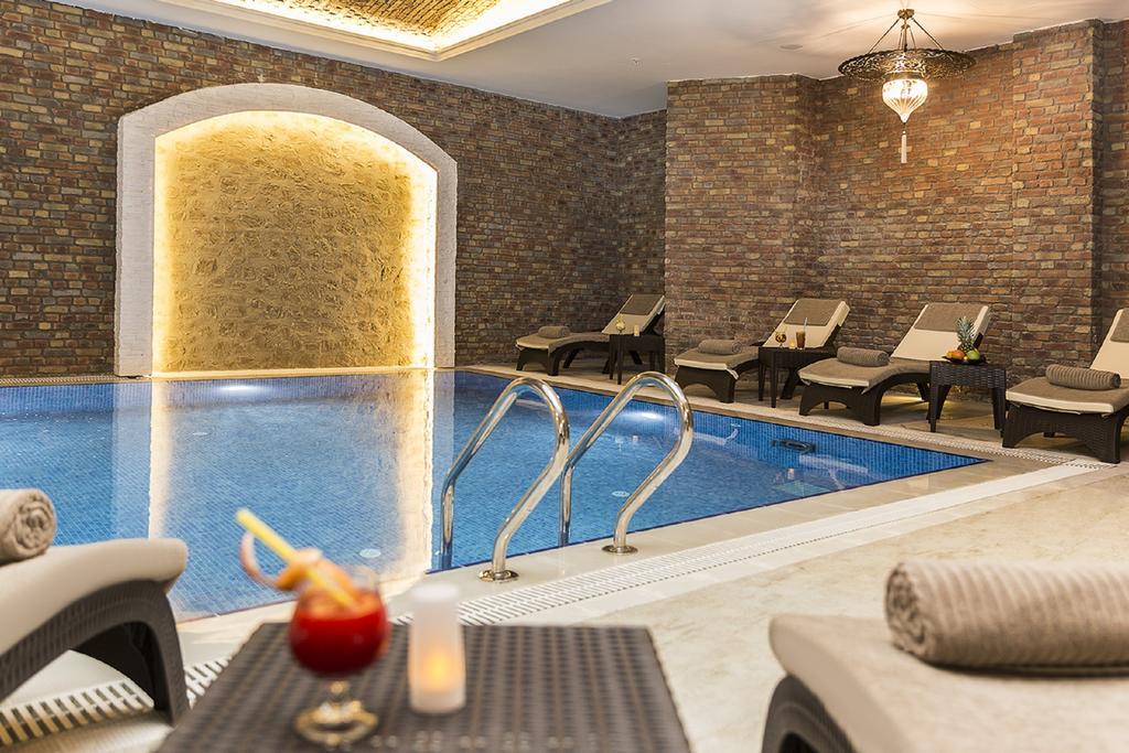 Ramada by Wyndham Sakarya Hotel Bagian luar foto