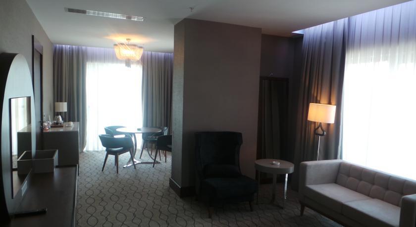 Ramada by Wyndham Sakarya Hotel Bagian luar foto