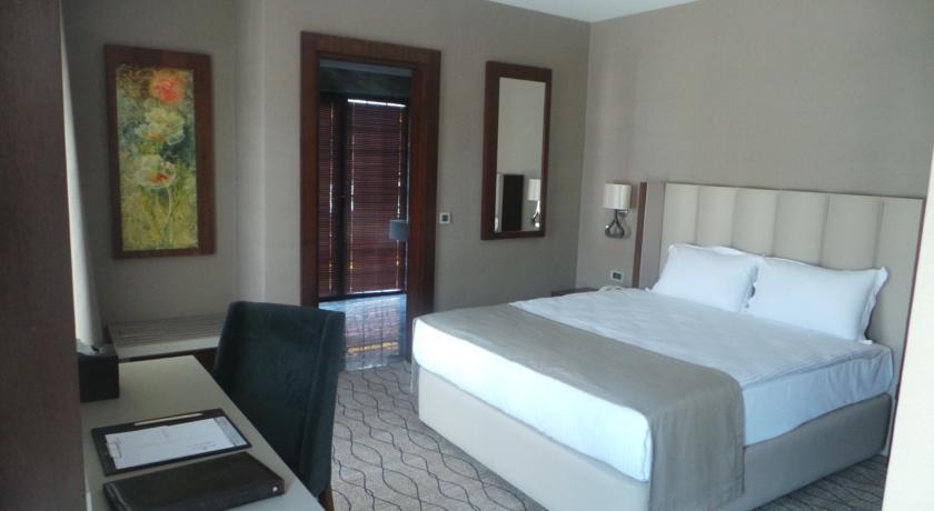 Ramada by Wyndham Sakarya Hotel Bagian luar foto