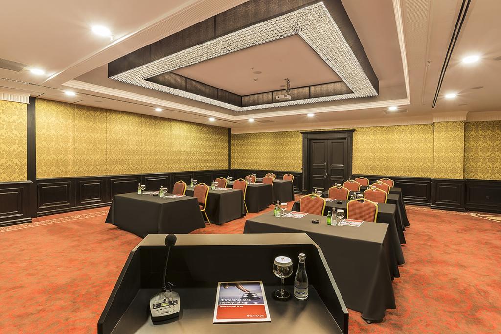 Ramada by Wyndham Sakarya Hotel Bagian luar foto